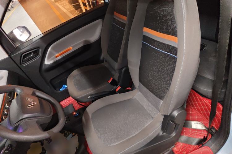 Used Wuling Hongguang MINIEV 2020 Freedom Version Lithium Iron Phosphate Left Front Seat