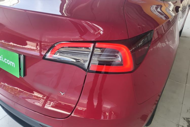 Used Tesla Model Y 2022 Rear-Wheel-Drive Version
