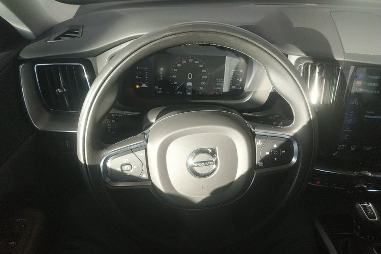 Used Volvo XC60 2020 T5 4x4 Zhiyi Luxury Edition