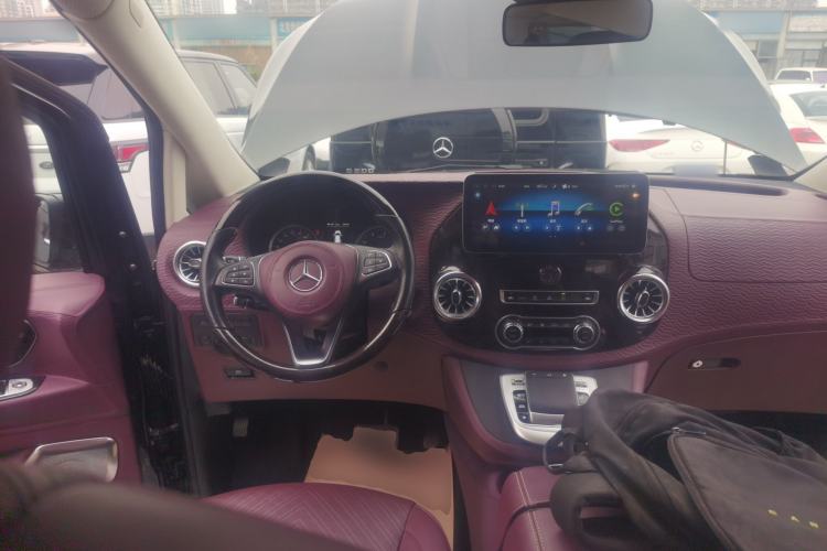 Used Mercedes-Benz Vito 2021 2.0T Business Version 7 Seats Steering Wheel