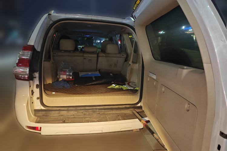 Used Toyota Prado 2017 2.7L Automatic 2700 Gasoline 4x4 7-Seater – Middle East Version
