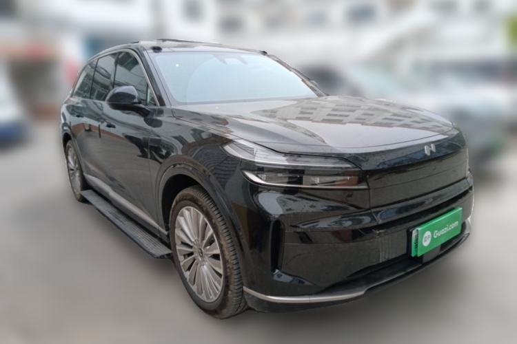 Used ONVO Luxeed L90 2025 Model—Ultra Six-Seater Version Front Right 45 Deg