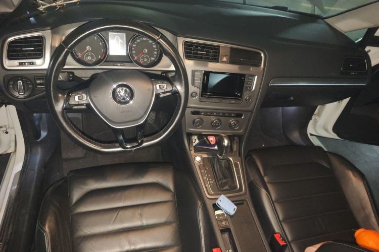 Used Volkswagen Golf 2015 1.4TSI Automatic Luxury Model