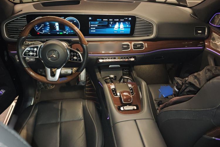 Used Mercedes-Benz Maybach GLS 2022 GLS 600 4MATIC Celebration Edition Center Console