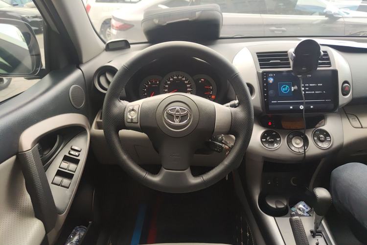 Used Toyota RAV4 2006 2.4 Luxury Model Steering Wheel