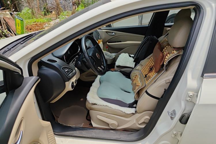 Used Fiat Viaggio 2012 1.4T Automatic Enjoyment Edition Left Front Seat