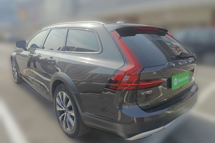 Used Volvo V90 2022 Cross Country B5 AWD Smart Range Edition

