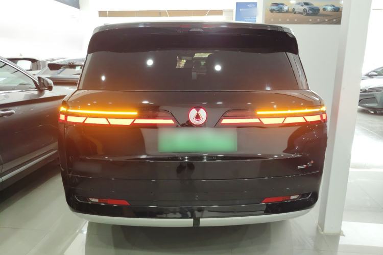 Used Denza N9 2025 Flagship Model
