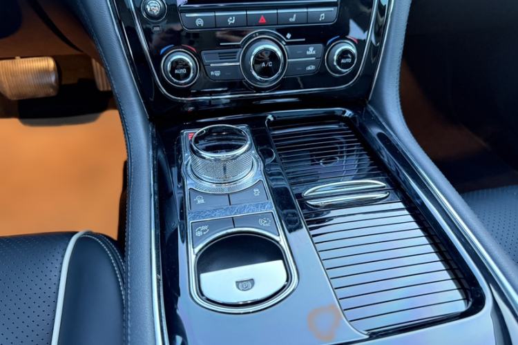 Used Jaguar XJ 2016 XJL 3.0 SC Four-Wheel Drive Panoramic Business Edition