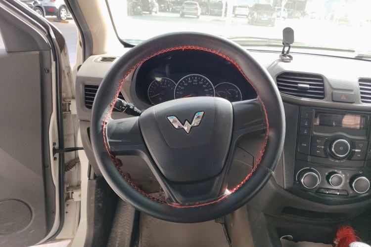 Used Wuling Hongguang 2016 1.5L Restyled S Comfort Version
