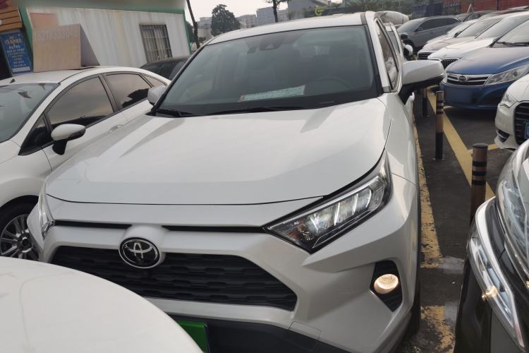 Used Toyota RAV4 2021 2.0L CVT Two-Wheel Drive Fashion Edition
