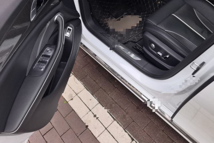 Used Hongqi H6 2023 2.0T ZhiShang Version Driver Seat