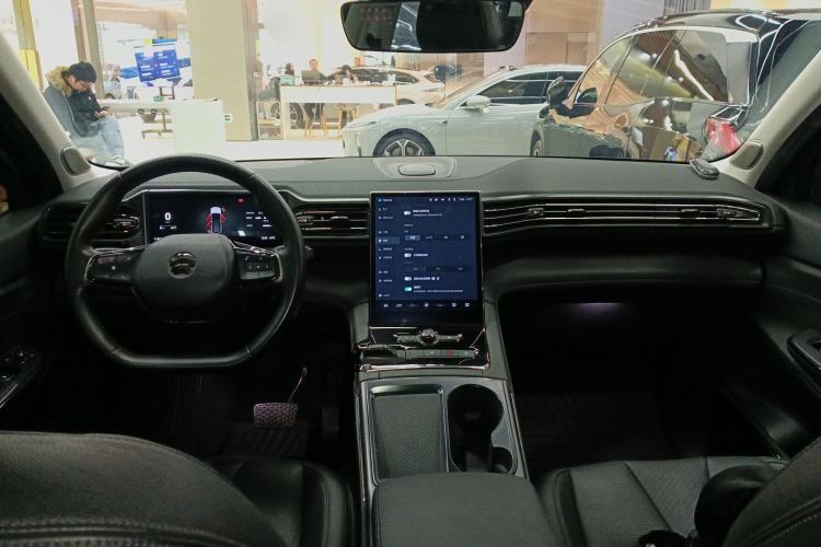 Used Nio ES8 2020 415 km Range 7-Seater Version