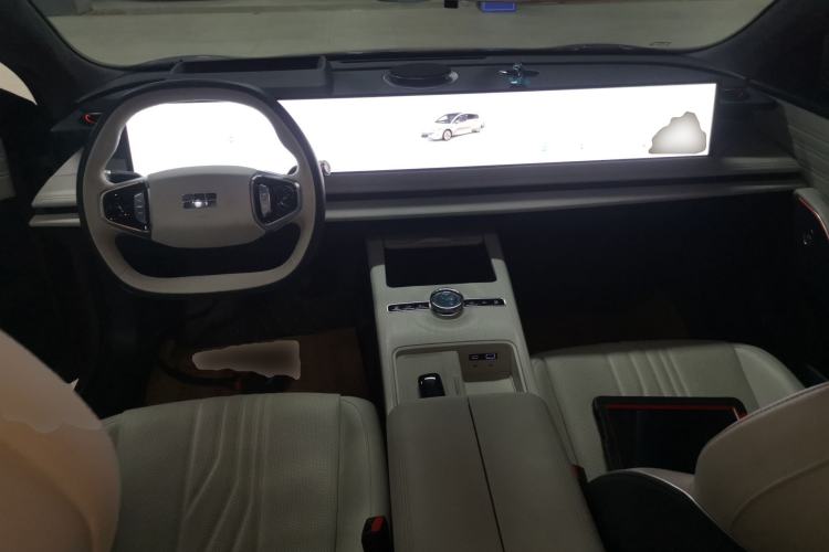 Used Geely Galaxy E8 2024 665 km Range Rear-Drive Starship Long-Range Version
