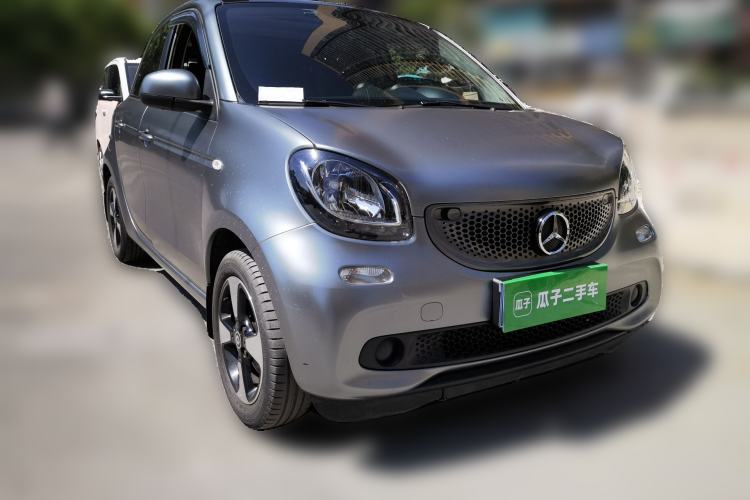 Used smart forfour 2016 1.0L 52 kW Passion Edition Front Right 45 Deg