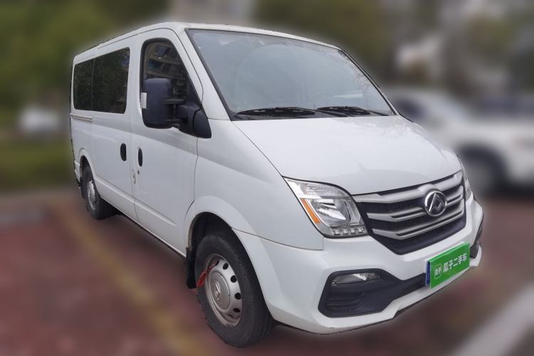 Used SAIC MAXUS Xintu V80 2023 2.0T Manual Classic Aoyuntong Short Wheelbase Ultra-Low Roof 5/6-Seater
