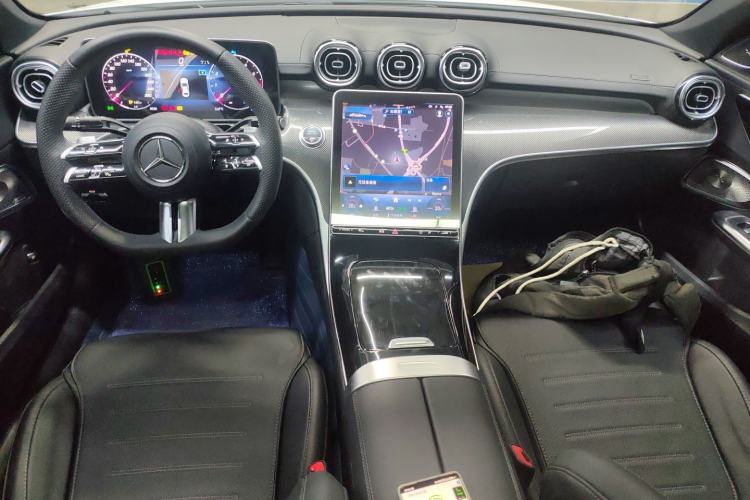 Used Mercedes-Benz C-Class 2023 Second Facelift C 260 L Starry Night Sports Edition Center Console
