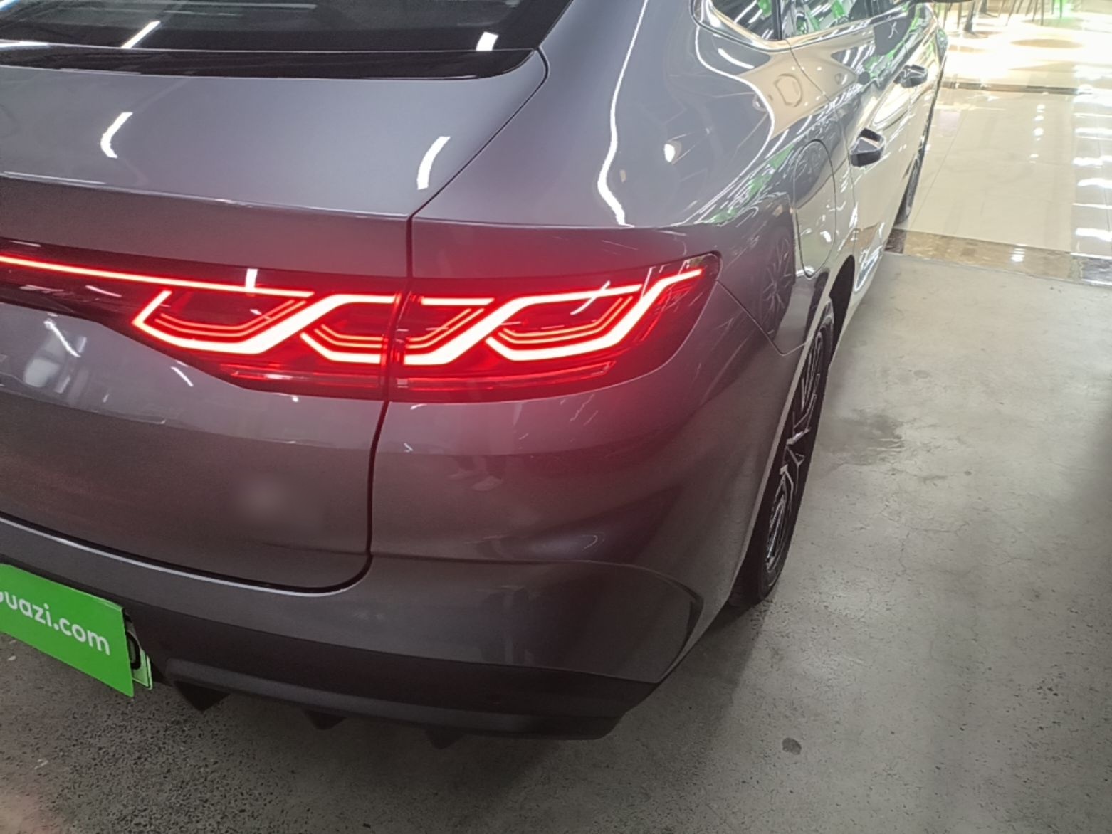 BYD Qin L 2024 DM-i 120KM Excellence Model — снимка 9