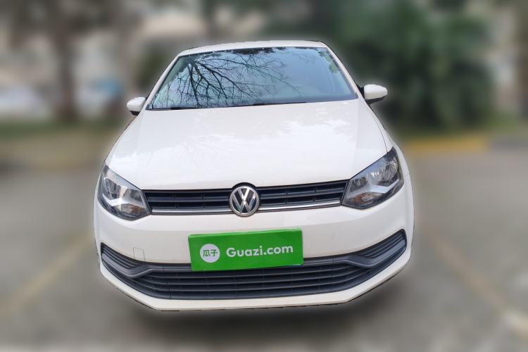 Used Volkswagen Polo 2016 1.4L Manual Fashion Model Front