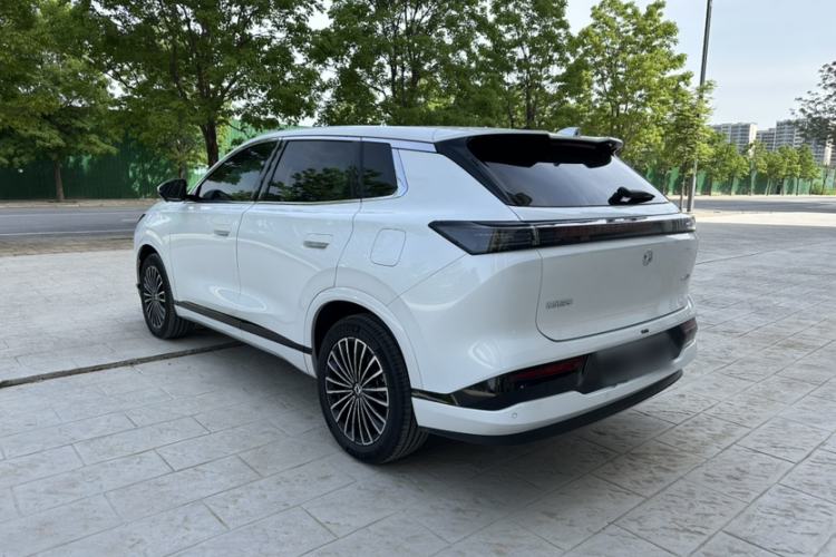 Used Dongfeng Aeolus L8 2025 Model 185KM Dream Edition