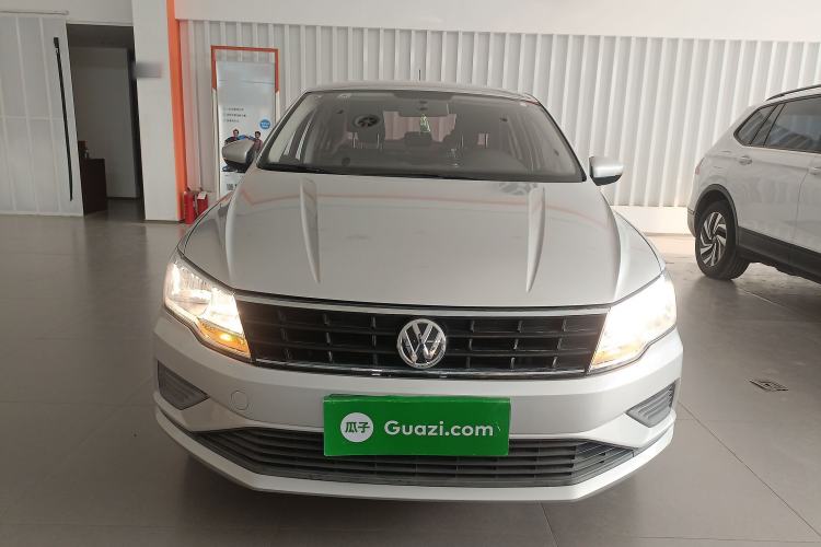 Used Volkswagen Jetta 2019 Dream Edition 1.5L Manual Fashion Version Front