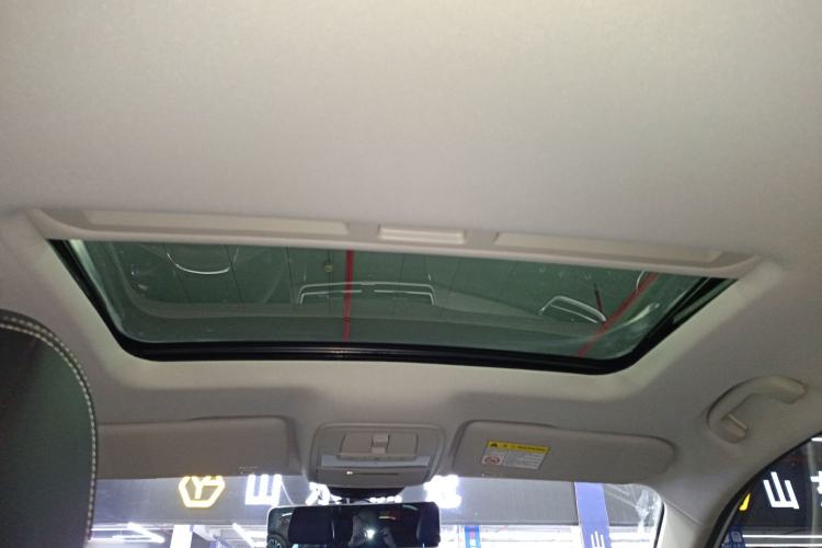 Used Roewe i5 2020 1.5L Automatic 4G Connect Luxury Flagship Edition
