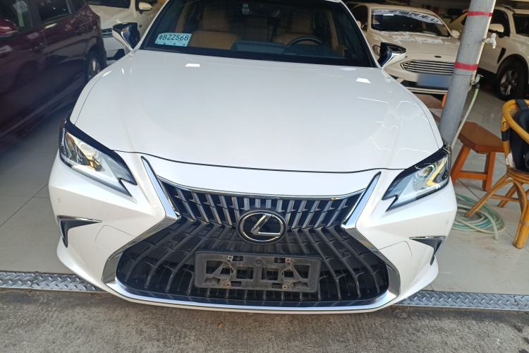 Used Lexus ES 2021 200 Excellence Edition
