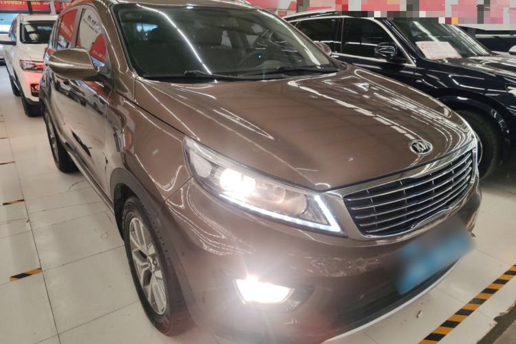 Used Kia Sportage R 2015 2.0L Automatic Two-Wheel Drive GLS Front Right 45 Deg