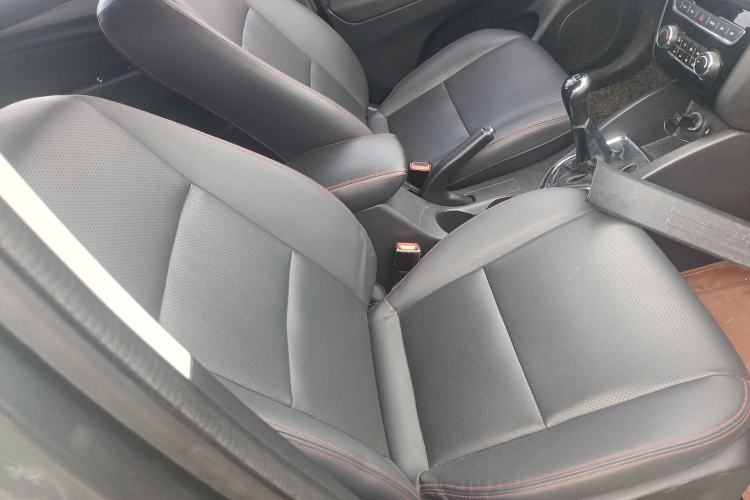 Used CHANGAN KAICHENG Oushang A600 2016 1.5L Manual Luxury 7-Seater Right Front Seat