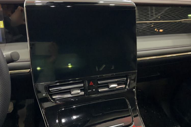 Used GAC Trumpchi M8 2024 Master Series 400T Ultimate Edition Audio And AC Panel