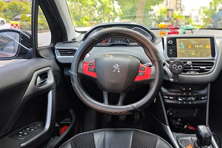 Used Peugeot 2008 2014 1.6L Manual Fashion Edition
