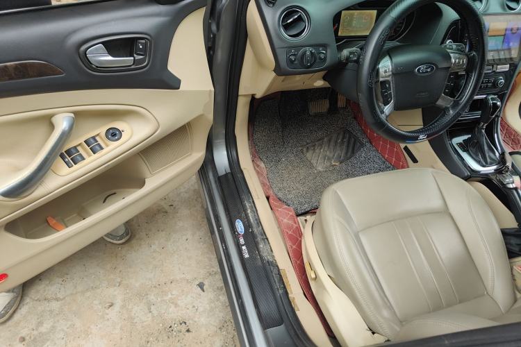 Used Ford Mondeo 2010 2.3L Luxury Version