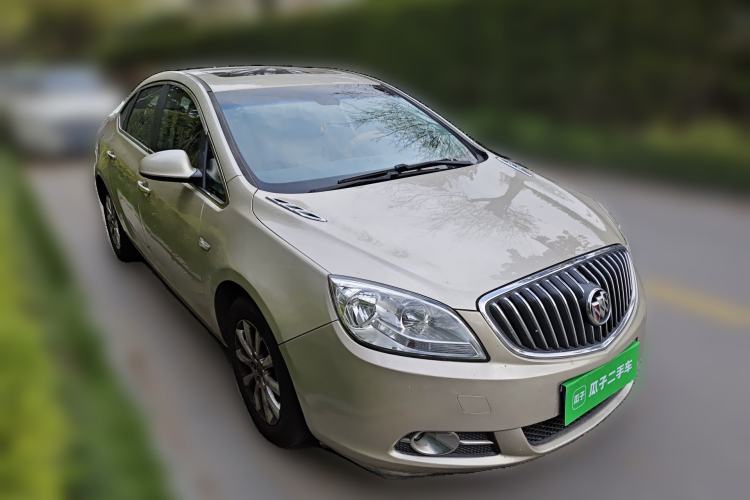 Used Buick GT 2013 GT 1.8L Automatic Fashion Edition Front Right 45 Deg