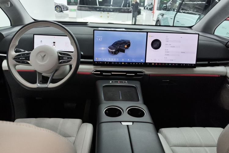 Used VOYAH Dream 2025 EV Four-Wheel Drive Flagship Kunpeng Edition
