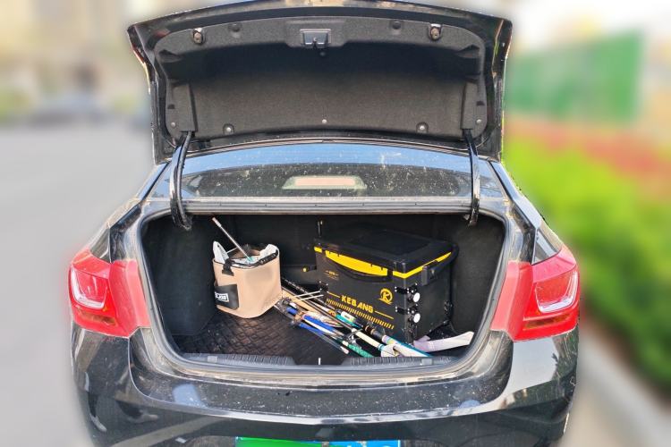 Used Chevrolet Cruze 2015 1.5L Classic SL MT Trunk