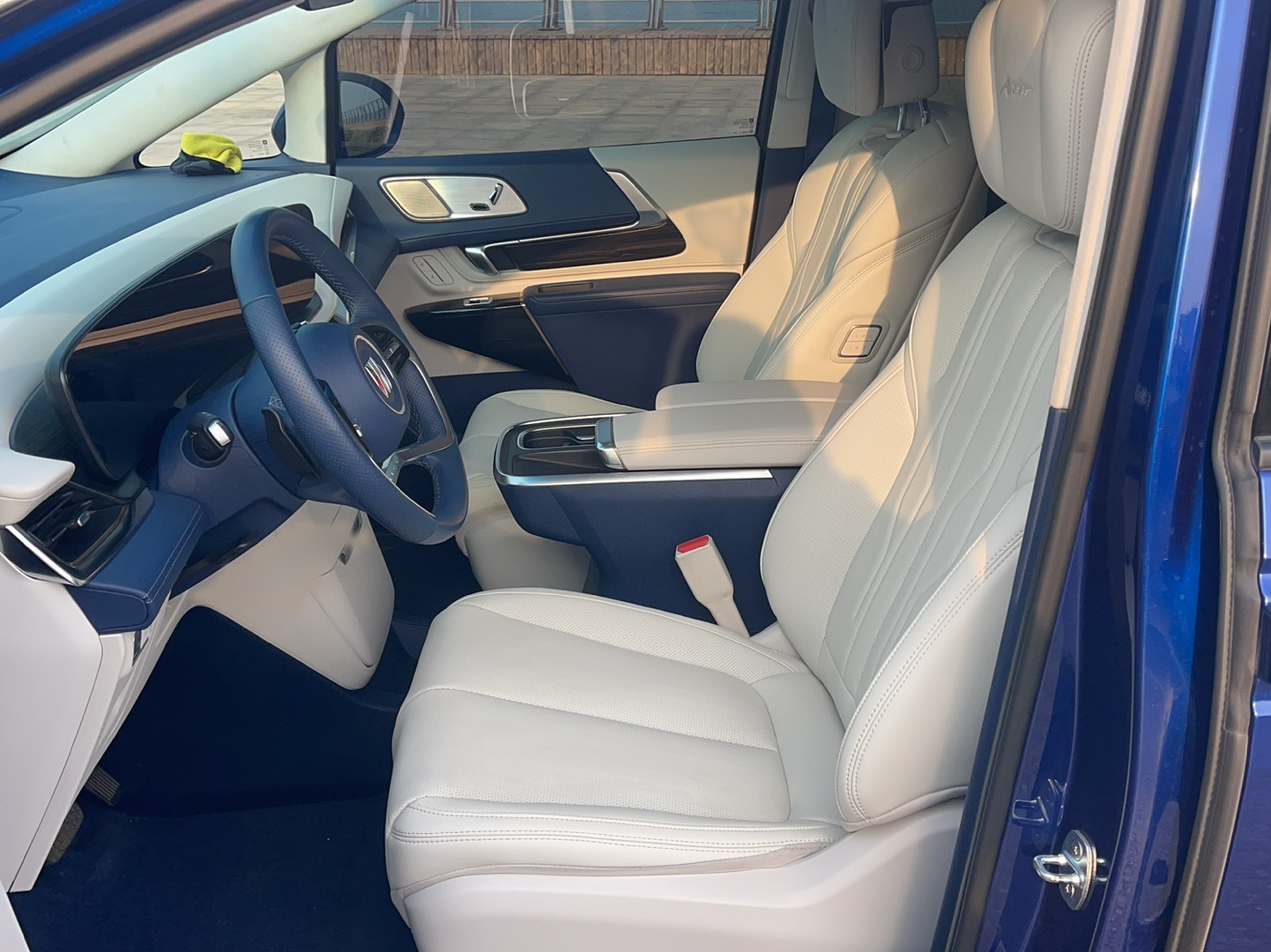 Interior delantero