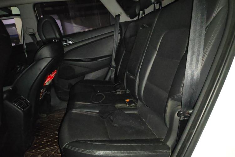 Used Hyundai Tucson 2015 1.6T Dual-Clutch Two-Wheel-Drive Smart Model
