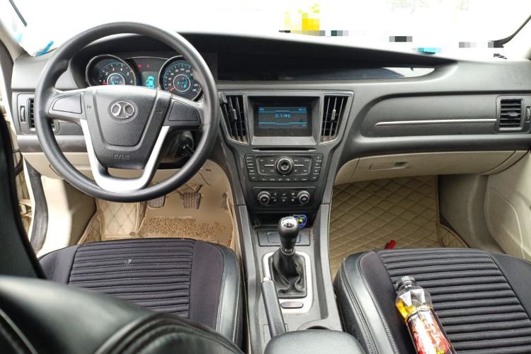 Used BAIC Senova D50 2014 1.5L manual standard version