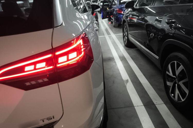 Used Volkswagen Tayron 2022 280TSI Two-Wheel Drive Luxury Smart Connectivity Version
