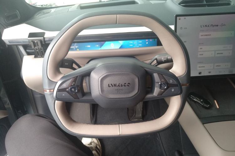 Used Lynk & Co Z10 2025 95 kWh 702 km All-Wheel Drive Intelligent Driving Ultra Steering Wheel