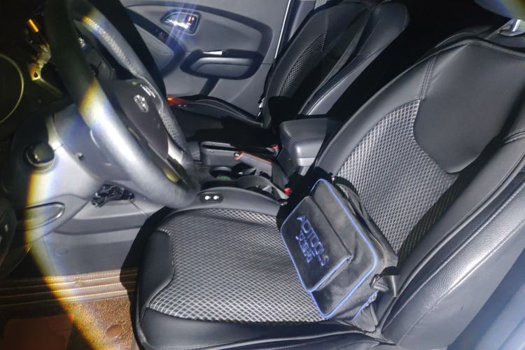 Used Hyundai ix35 2015 2.0L Automatic 2WD Smart Version China V Standard