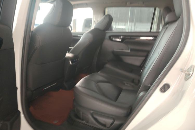 Used Toyota Highlander 2023 2.5L Smart Electric Hybrid Dual-Engine Four-Wheel Drive Prestige Version – 7 Seats Left Rear Seat