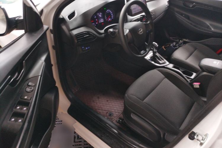 Used Hyundai Celesta 2020 1.6L Automatic GL Enjoyable Edition