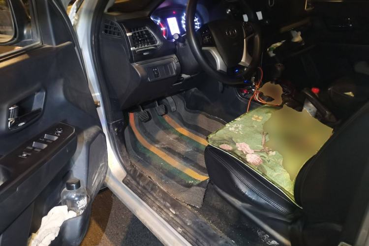 Used Great Wall Wingle 5 2017 2.0T European-spec Diesel Two-Wheel-Drive Entry-Level Big Double-Cab GW4D20D