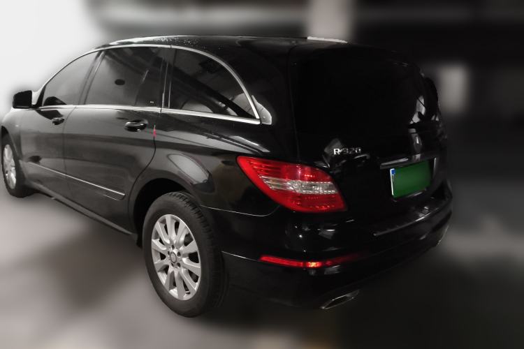 Used Mercedes-Benz R-Class 2017 R 320 4MATIC Business Edition Prestige Model