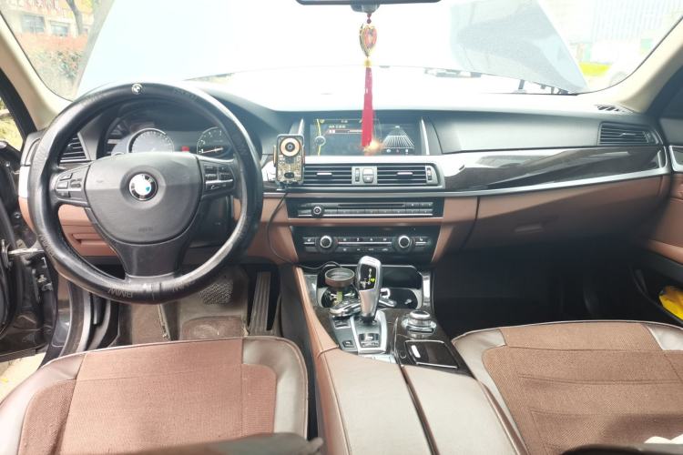 Used BMW 5 Series 2014 525Li Leading Model
