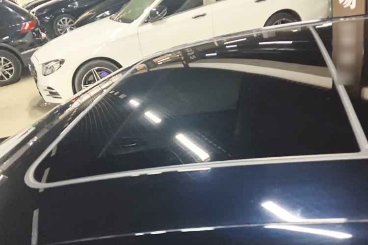 Used Hongqi H5 2025 2.0T Automatic Flag Edition – 500 000 Units Commemorative Version Roof