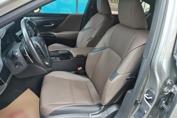 Used Lexus ES 2021 300h Excellence Edition