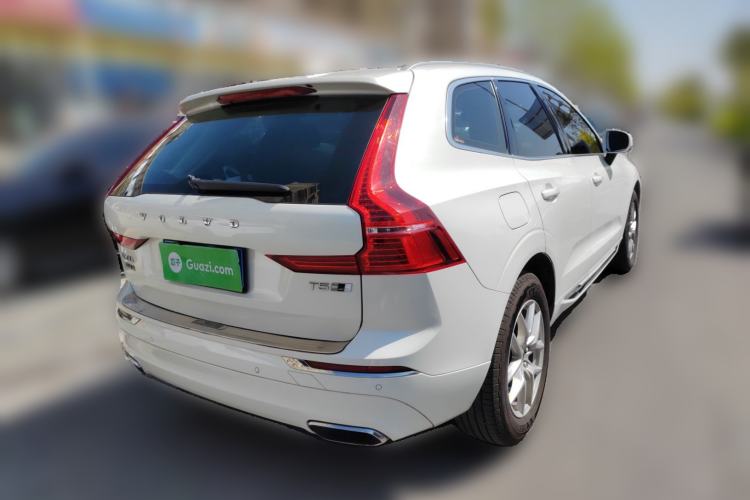 Used Volvo XC60 2020 T5 4x4 Zhiyi Luxury Edition Rear Right 45 Deg