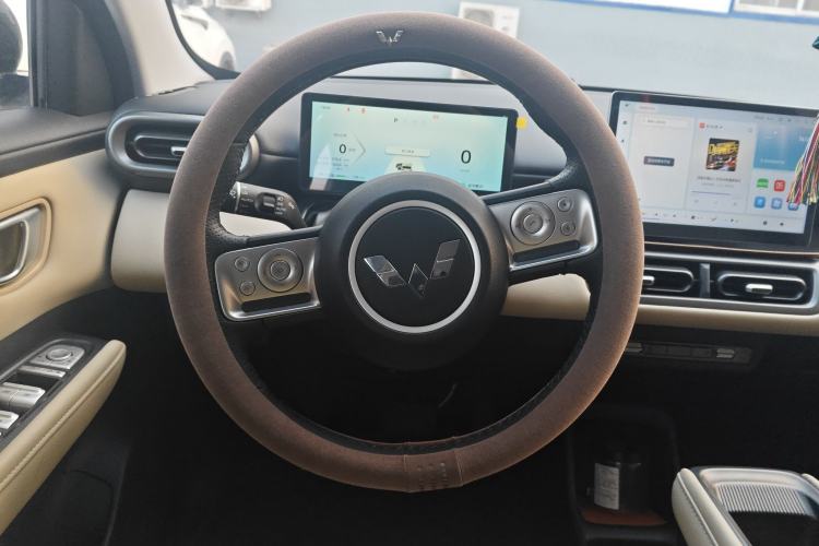 Used Wuling Bingo PLUS 2024 330 km Range Five-Seater Version Steering Wheel